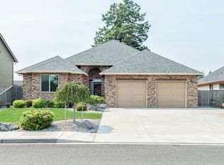 1663 35th St, Washougal, WA 98671