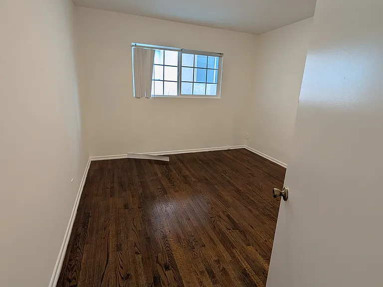 1536 S Fairfax Ave #6 — Photo 10