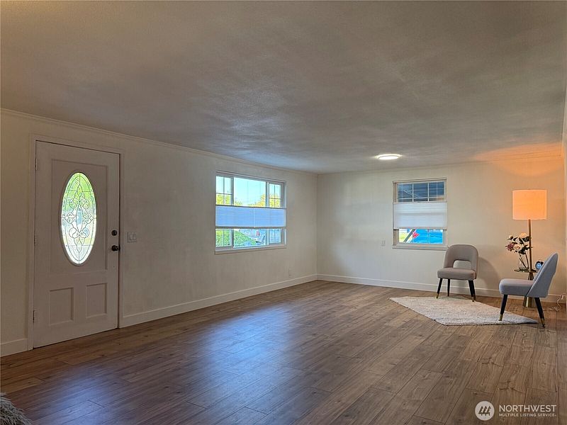 3rd image of 1111 Cottonwood Drive