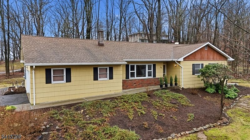 1st image of 14 Hill Rd