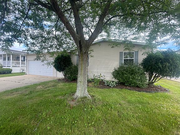 2nd image of 25631 Shinnecock Dr
