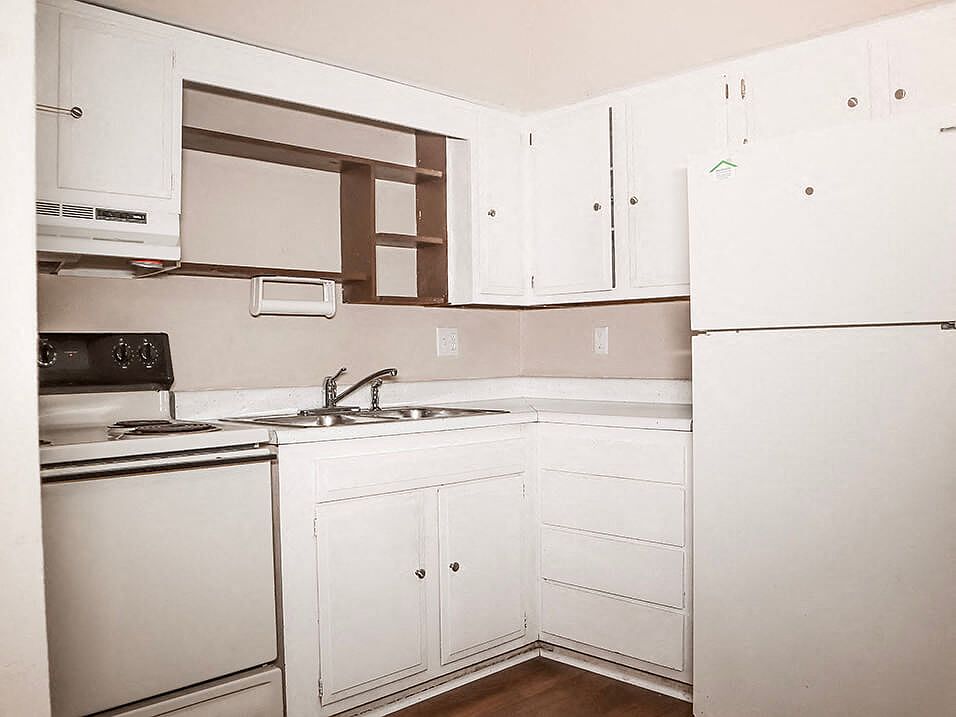Kitchen with Oven and Refrigerator