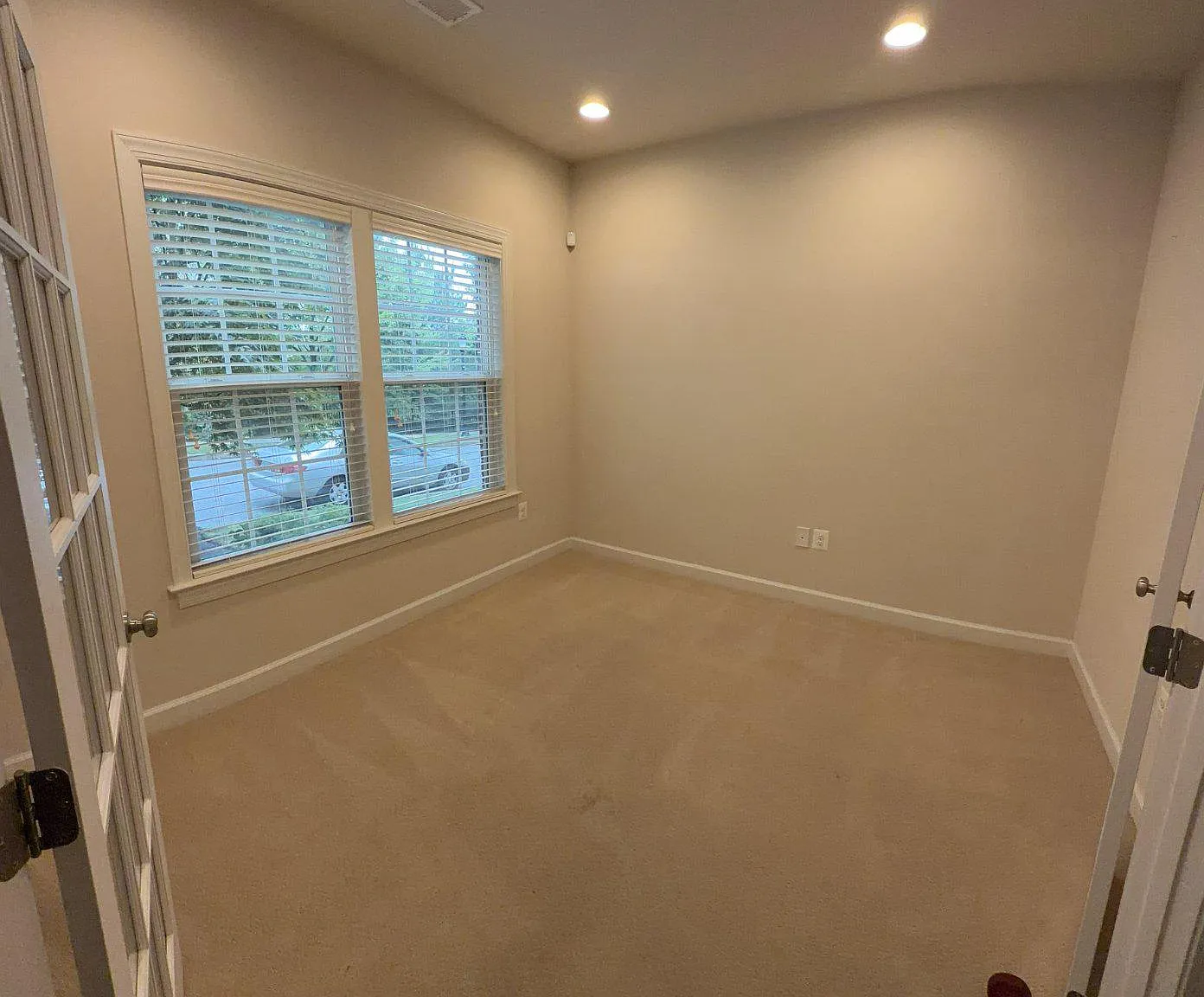 3 bed, 2.5 bath, 2926 sqft, $4,300 — Photo 4