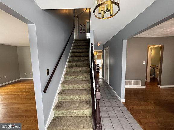 2nd image of 1219 Sandpiper Dr
