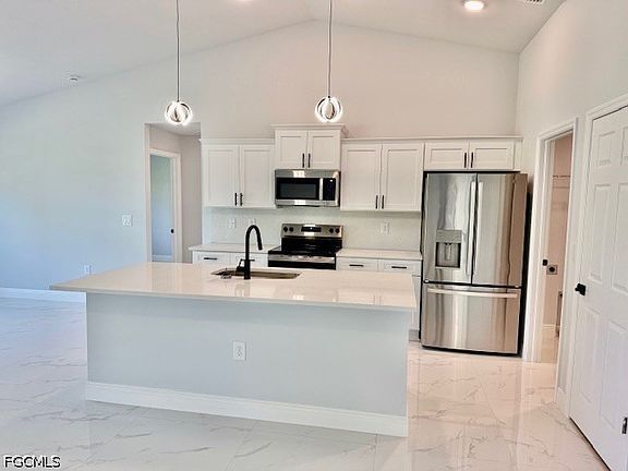 5th image of 1017 Maple Ave N