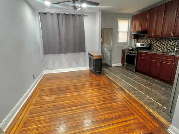 3rd image of 7321 Garman St