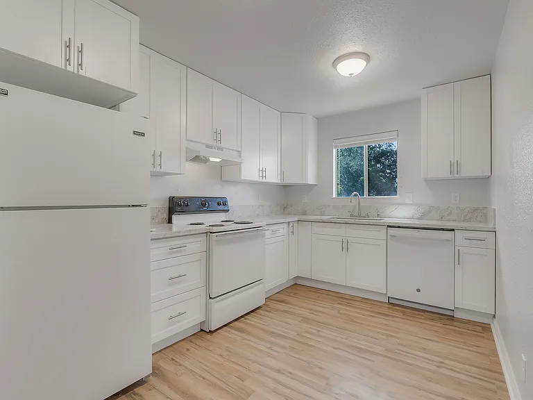 1514 Oakdale St #B — Photo 6