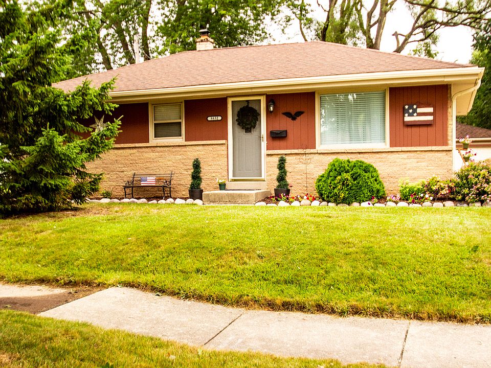 1st image of 8832 W Kiehnau Ave