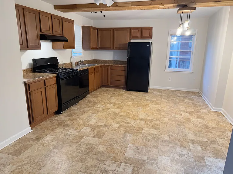 321 Purdue Pl — Photo 5