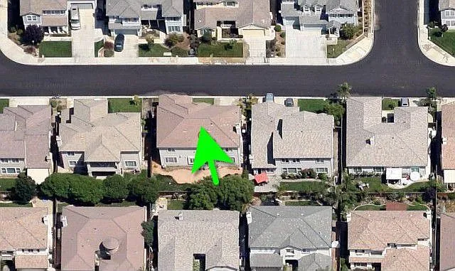 2060 Bridgeport Loop photo 1