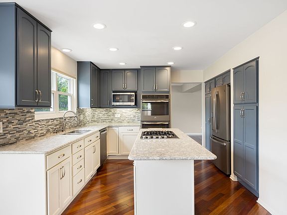 2nd image of 288 Forest Dr