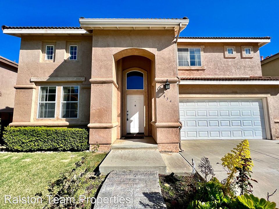1st image of 934 Verano Dr