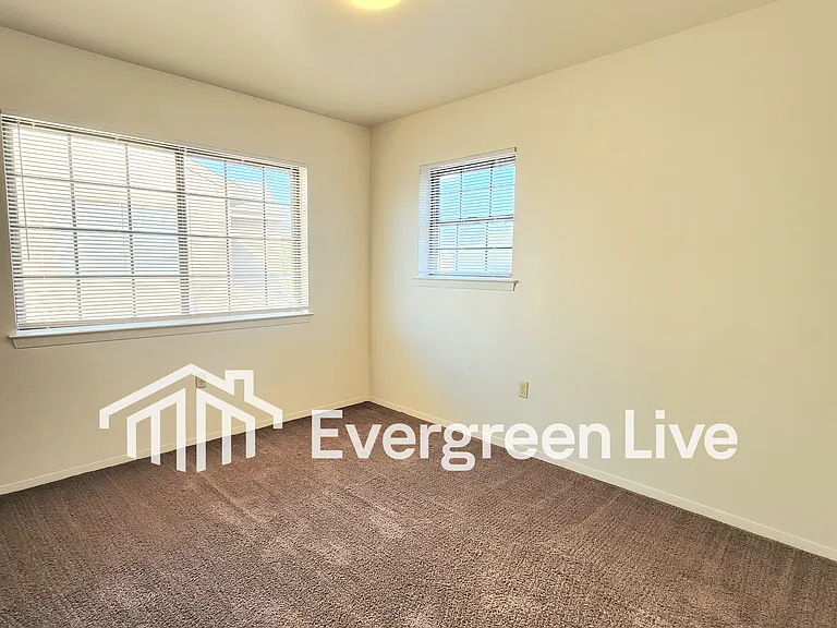 124 Raven Dr — Photo 16