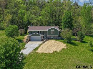 2853 Preston Pl, Logan, IA 51546