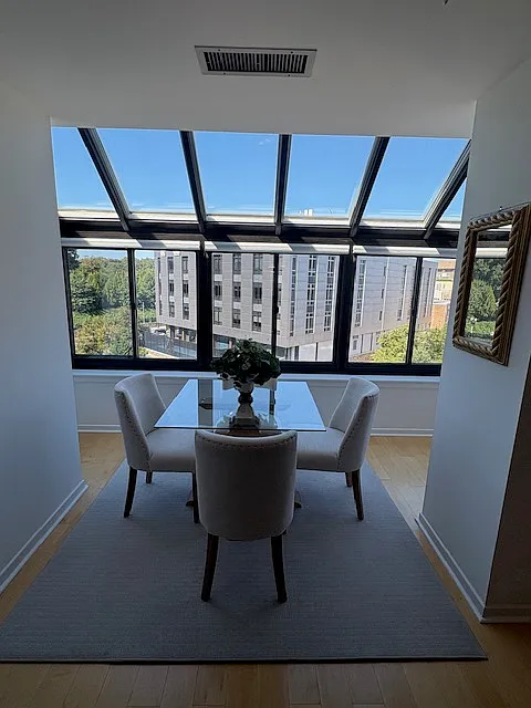 1 bed, 695 sqft, $3,200 — Photo 4
