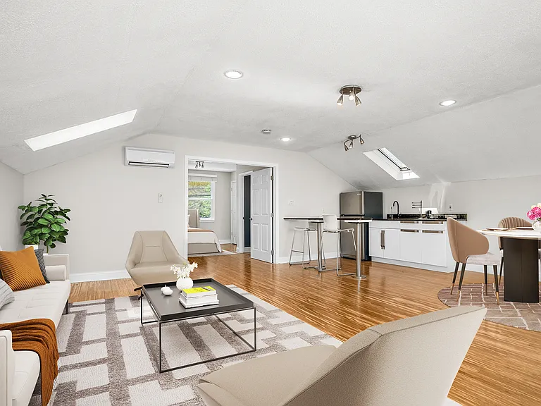 201 Edgewater Dr #B — Photo 4