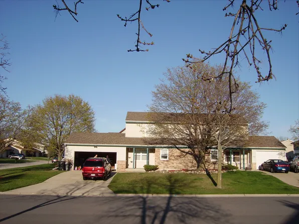 8266 S 88th St, Franklin, WI 53132