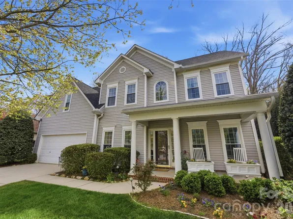 7719 Woodcrest Dr, Stanley, NC 28164