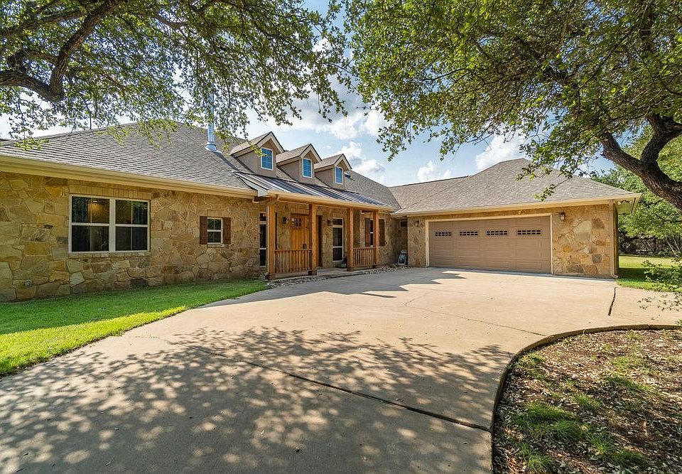 1st image of 321 Hannah Dr