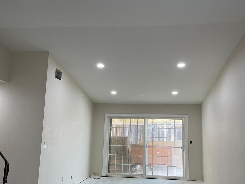 2nd image of 3297 Madrone St