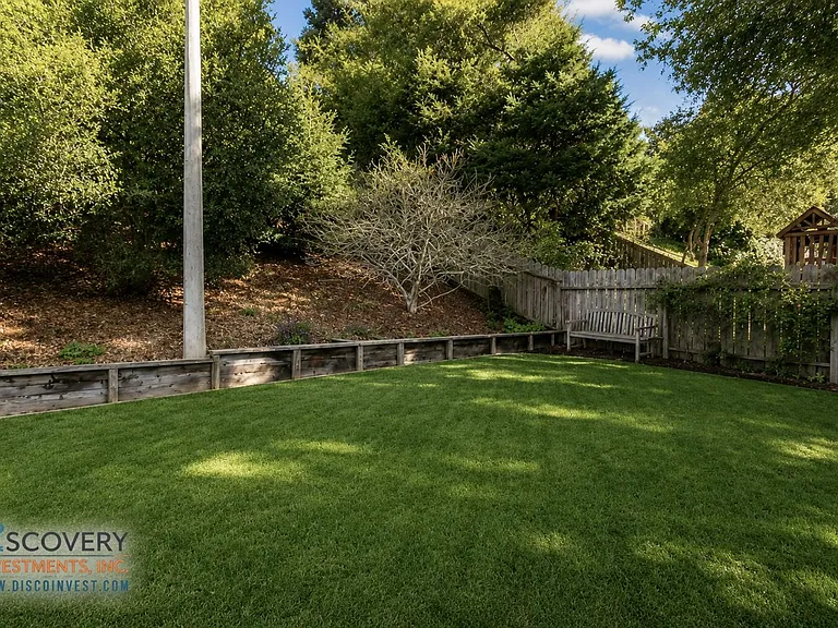 812 Trestle Glen Rd — Photo 32