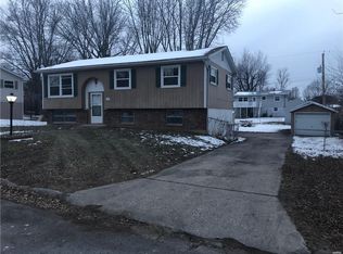 5906 Dogwood Ln, Godfrey, IL