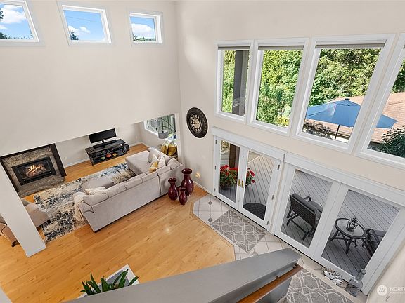 3rd image of 4327 Shore Drive NW