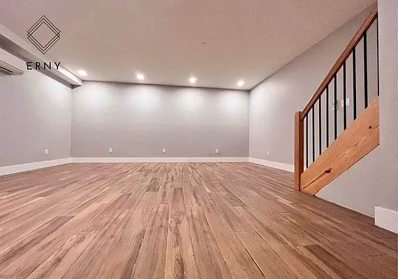 Rented by ERNY LLC | media 11