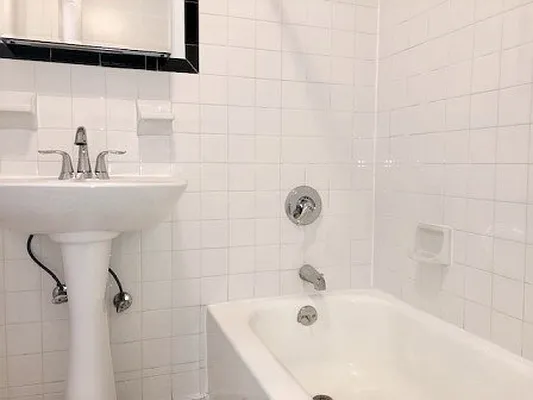 Rented by City Connections Realty | media 10