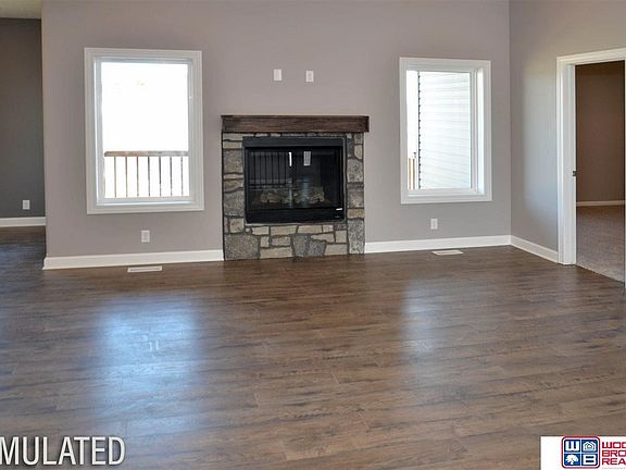 4th image of 9400 Green Valley Ln
