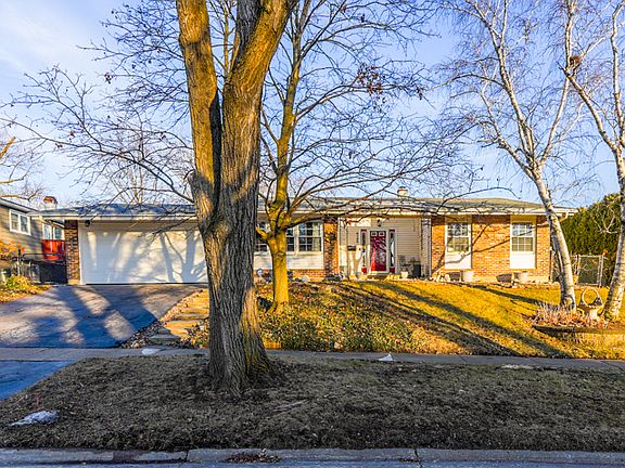 2nd image of 6125 Jackson Ct