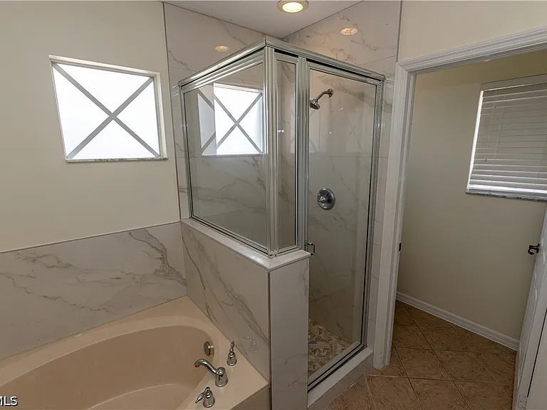 17007 Tremont St — Photo 13