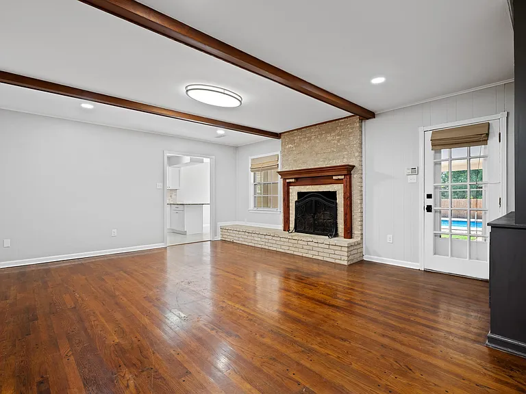 1539 Brookside Dr — Photo 22