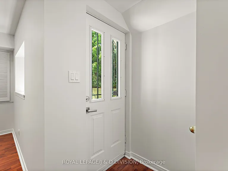 102 Earl Pl — Photo 36