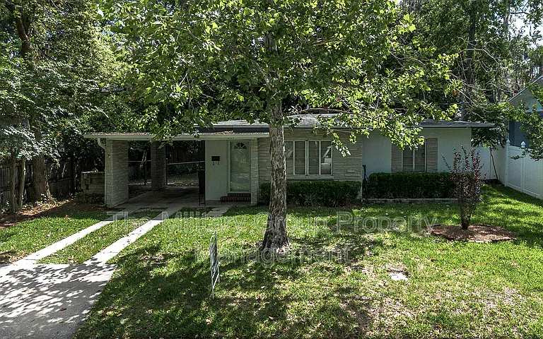 2115 Minerva Ave — Photo 1