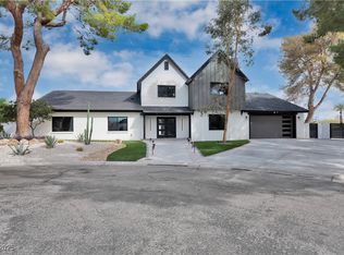 2720 Tioga Pines Cir, Las Vegas, NV 89117