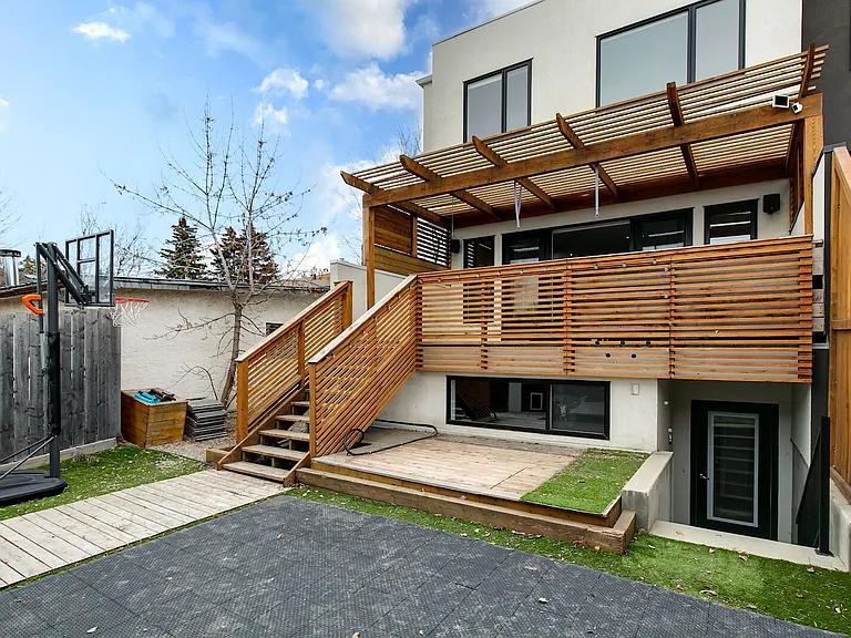 2438 29th Ave SW — Photo 44