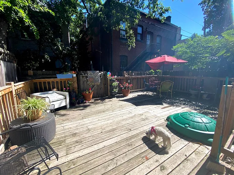 519 W Hill St — Photo 4