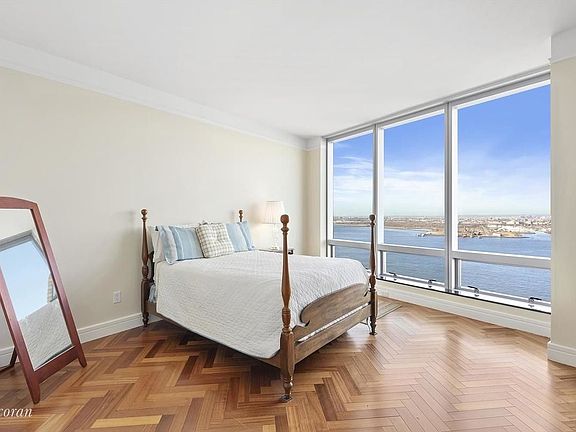 5th image of 10 West St APT 27A