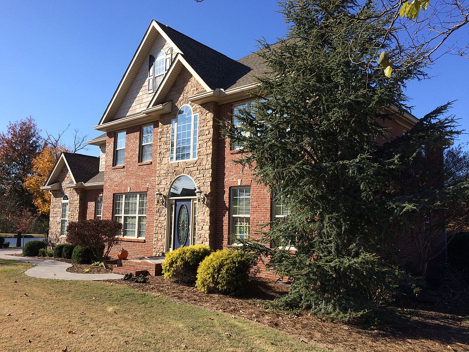 1st image of 339 Lindbrook Way