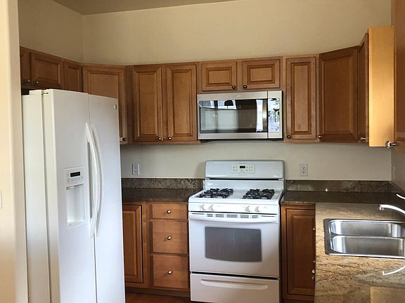 Kitchen-new microwave