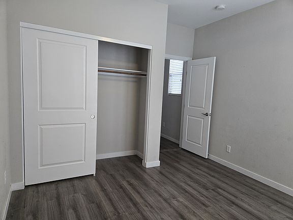 3rd image of 8242 Skye Territory St