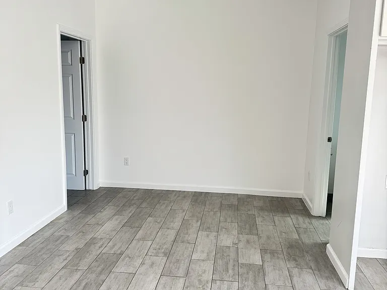 320 S Chevy Chase Dr #B — Photo 5