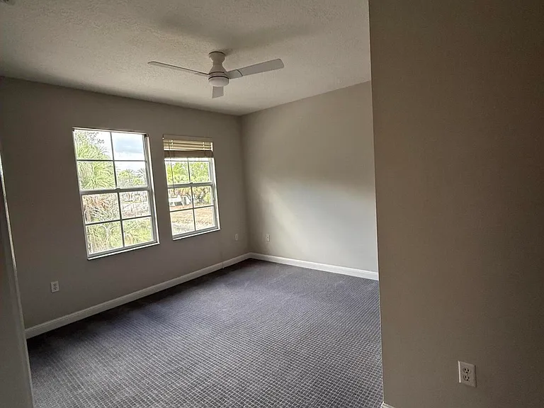 233 Evergrene Pkwy — Photo 14