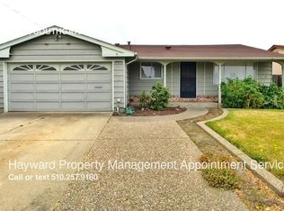 1420 Fry Ln, Hayward, CA 94545