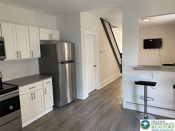 2nd image of 515-517 Thomas St