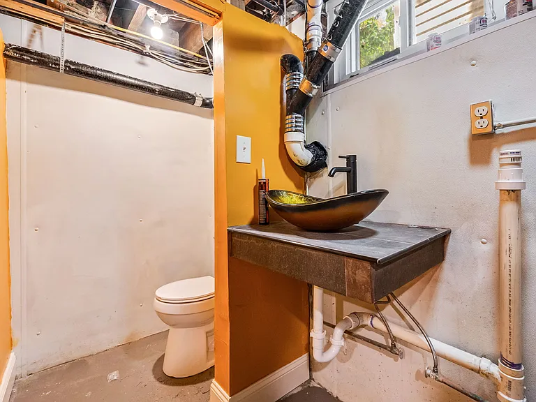 3408 Montrose Ave — Photo 42