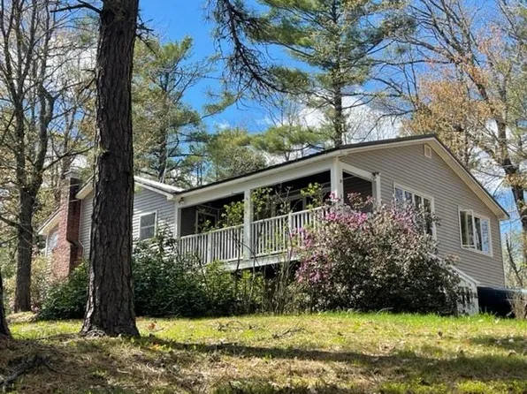 40 Emerald Point Road, Wakefield, NH 03830