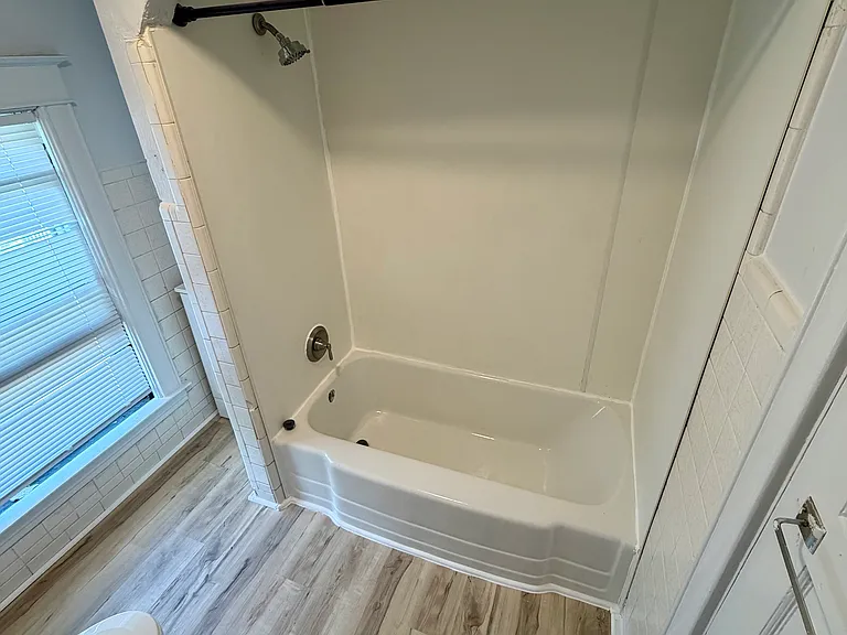 416 Bellevue Pl — Photo 19