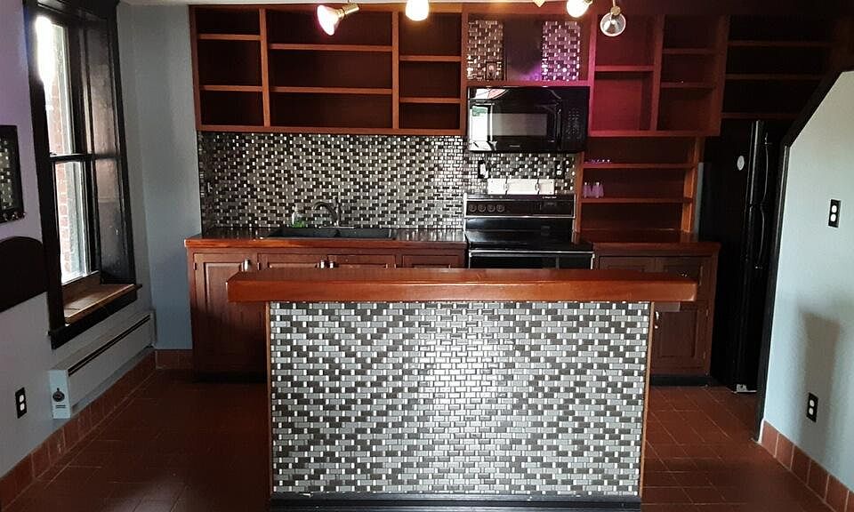 1st image of 825 Allen Ave #3F